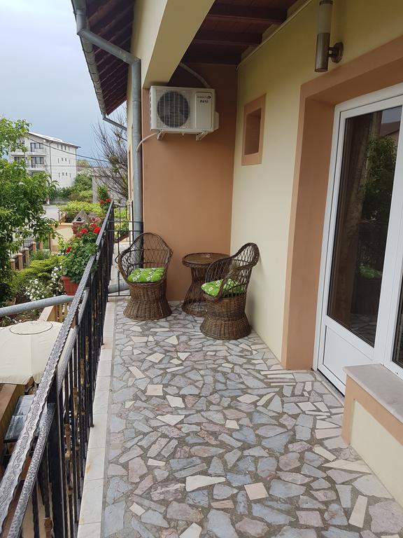Pensiunea Casa Johnelly Costinesti Buitenkant foto
