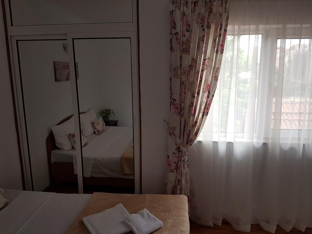 Pensiunea Casa Johnelly Costinesti Buitenkant foto