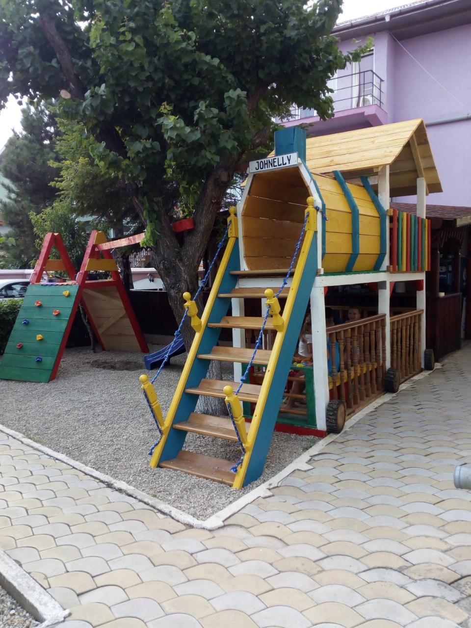 Pensiunea Casa Johnelly Costinesti Buitenkant foto